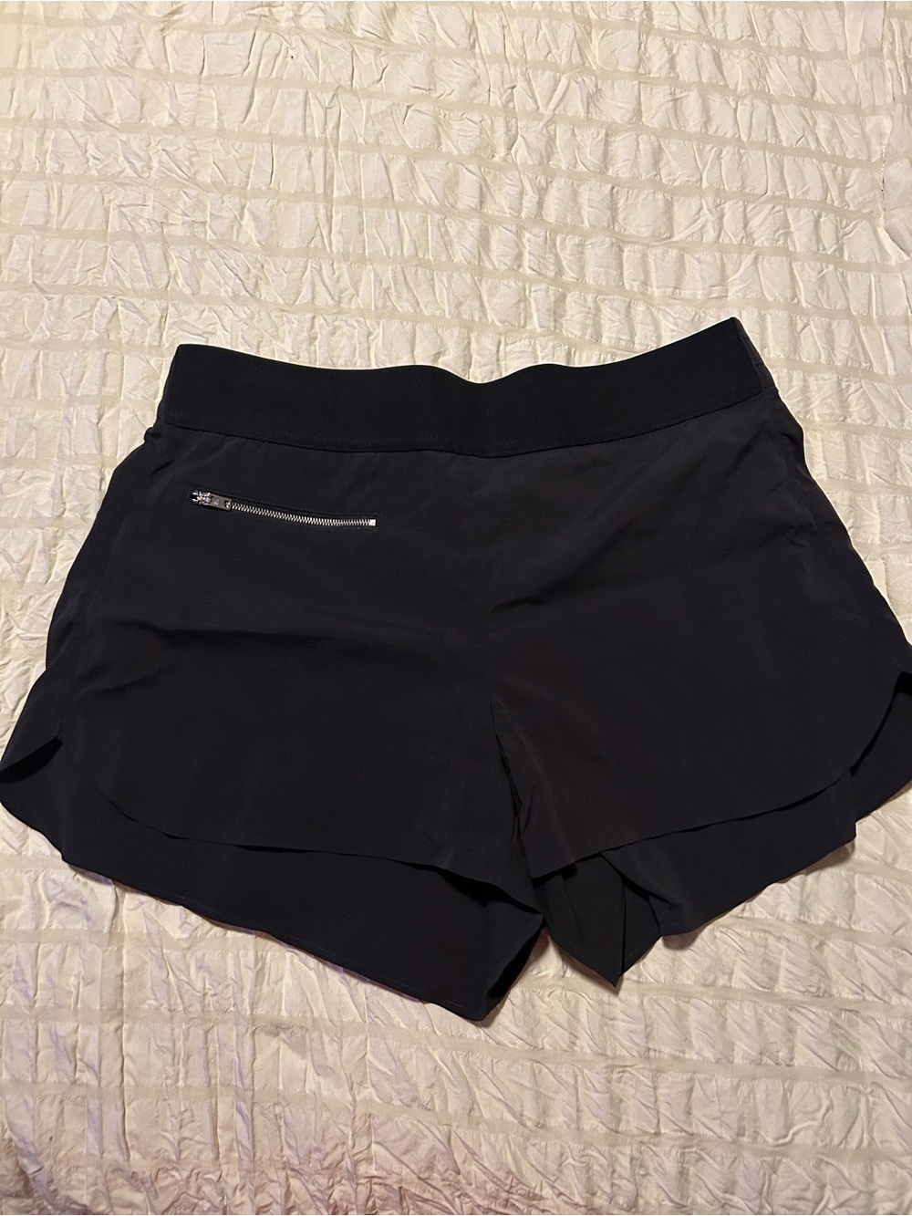Athleta Women’s Mod Trekkie Shorts